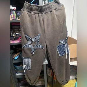 Oli& Hali Joggers with Star Patchwork size large.